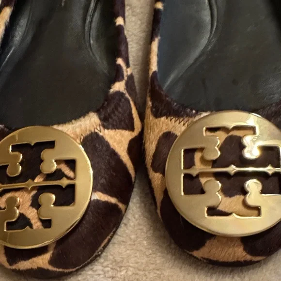 Tory Burch Leopard Print Reva Flats with Gold Logo - Picture 4 of 12